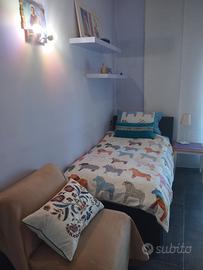 Stanza ampia in appartamento tranquillo