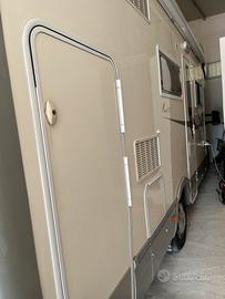 Camper mansardato