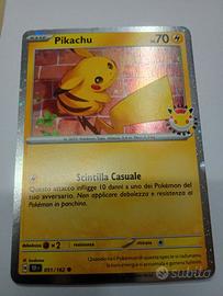Carta Pokemon Pikachu 051/162 holo Mint