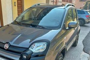 Fiat Panda 4+4 cross anno 2022 neopatentati 