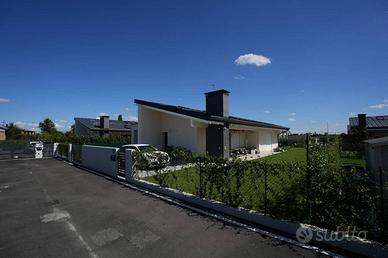 Villa di 214 m² con 4 locali e box auto a San Giov