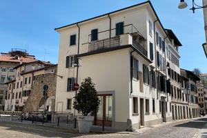 Ampio Tricamere con garage in Centro Storico