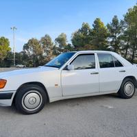 Per Mercedes 190E+200E interni in pelle