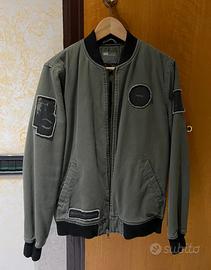 Giacca bomber con toppe ricamate