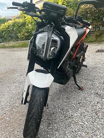 Ktm duke 125