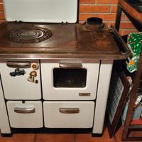 Cucina economica a legna 