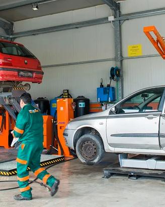 Meccanico autodemolizione 