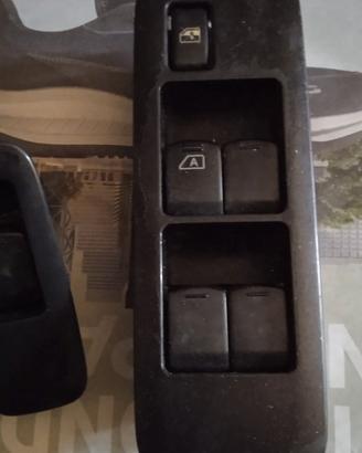 Pulsantiera pulsanti alzavetro sx Qashqai 2007
