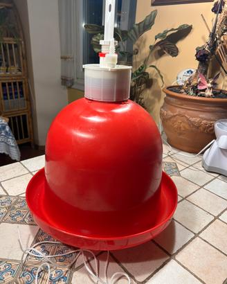 Abbeveratoio per galline