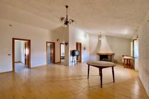 Ampio trivano in centro