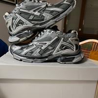balenciaga runner