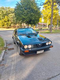 Alfa Romeo GTV 2500 v6