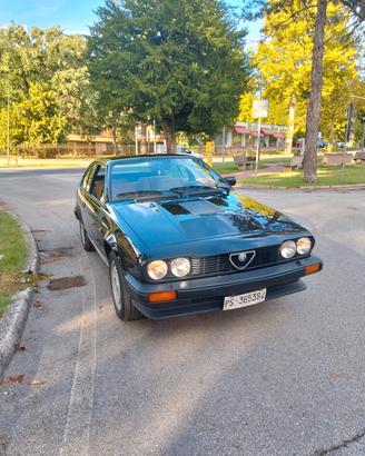 Alfa Romeo GTV 2500 v6