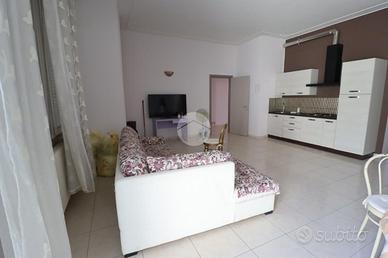 6 LOCALI A CASTEL D'ARIO