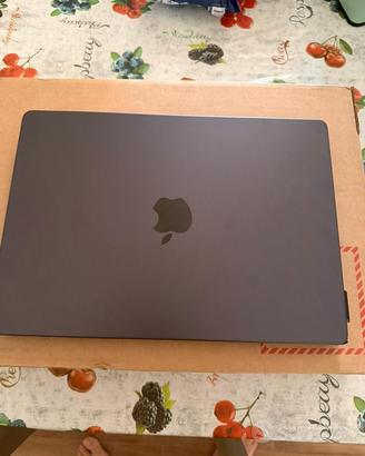 Apple MacBook Pro 14” M5 Pro – 64GB RAM – 2TB SSD