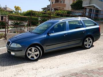SKODA Octavia 2.0 TDI SW Elegance
-2007
