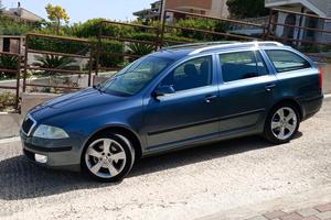 SKODA Octavia 2.0 TDI SW Elegance
-2007