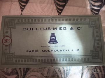 Scatola vintage di filati francesi DMC