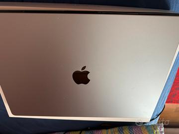 Macbook pro 16 M2 1TB