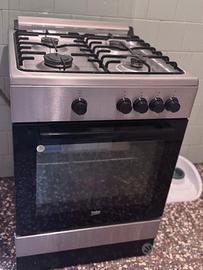 Cucina,armadio 6 ante,tre credenze cucina ecc