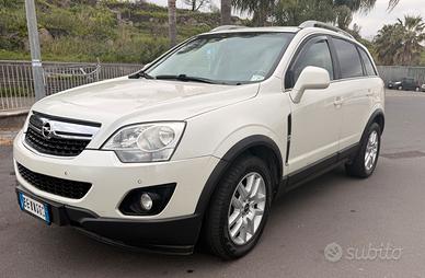 Opel Antara anno 2011 SUV