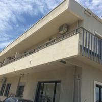 Palazzotto con piazzale