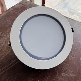 Faretti led e speakers da incasso