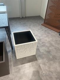 Fioriera Riva quadrata, 50 x 50 x H.47, Medes.