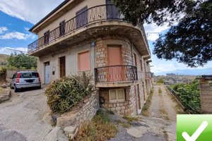 Semi Indipendente Con Giardino San Filippo 130 Mq