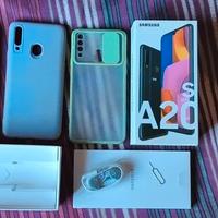 Samsung A20s scatola e cuffie nuove + 3 cover