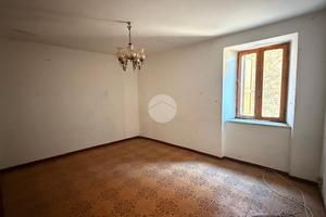 CASA SEMINDIPENDENTE A SELLERO