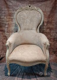 Poltrona vintage dal fascino romantico