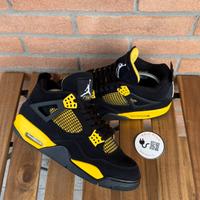 Jordan 4 Thunder (2023) size 44 - VNDS No Box