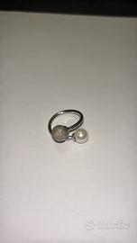 Anello Stroili con perla e brillante