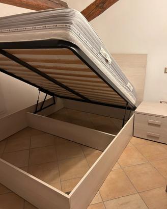 Letto contenitore e materasso 160x200cm