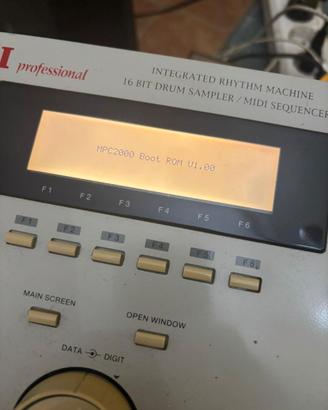 Campionatore AKAI MPC 2000