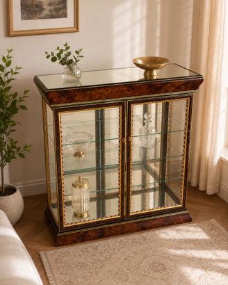 Elegante vetrinetta espositiva in stile classico c