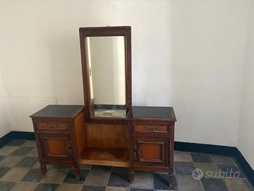 Mobile di antiquariato