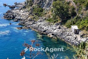 APPARTAMENTO BAIA DI COPANELLO A 300 M. DAL MARE