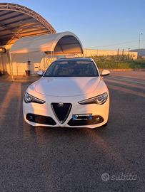 Alfa Romeo Stelvio full optional tettuccio