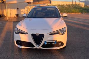 Alfa Romeo Stelvio full optional tettuccio