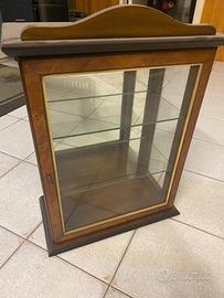 Bacheca in legno e vetro