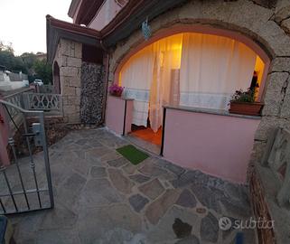 Villetta con giardino, vicino al mare