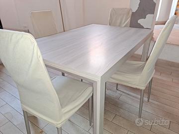 Tavolo cucina con 4 sedie