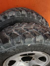 Cerchi con gomme Suzuki samurai Sj