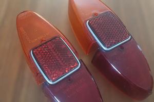 plastiche fari posteriori F1100