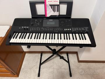 Tastiera Yamaha PSR E463  + Stand