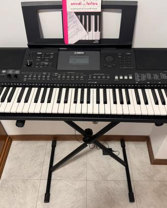 Tastiera Yamaha PSR E463  + Stand