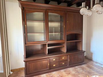 Mobile in legno massello