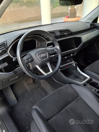 Macchina Q3 Audi business Advance s- tronic